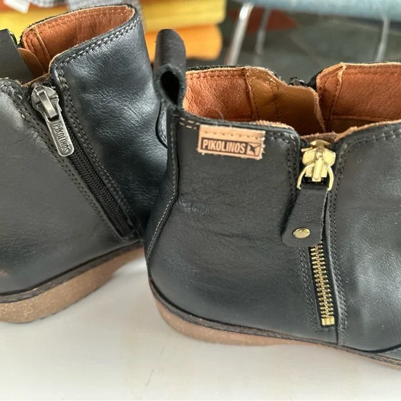 Black Leather Ankle Boots Pikolinos Granada dual zippers like new - Picture 5 of 6